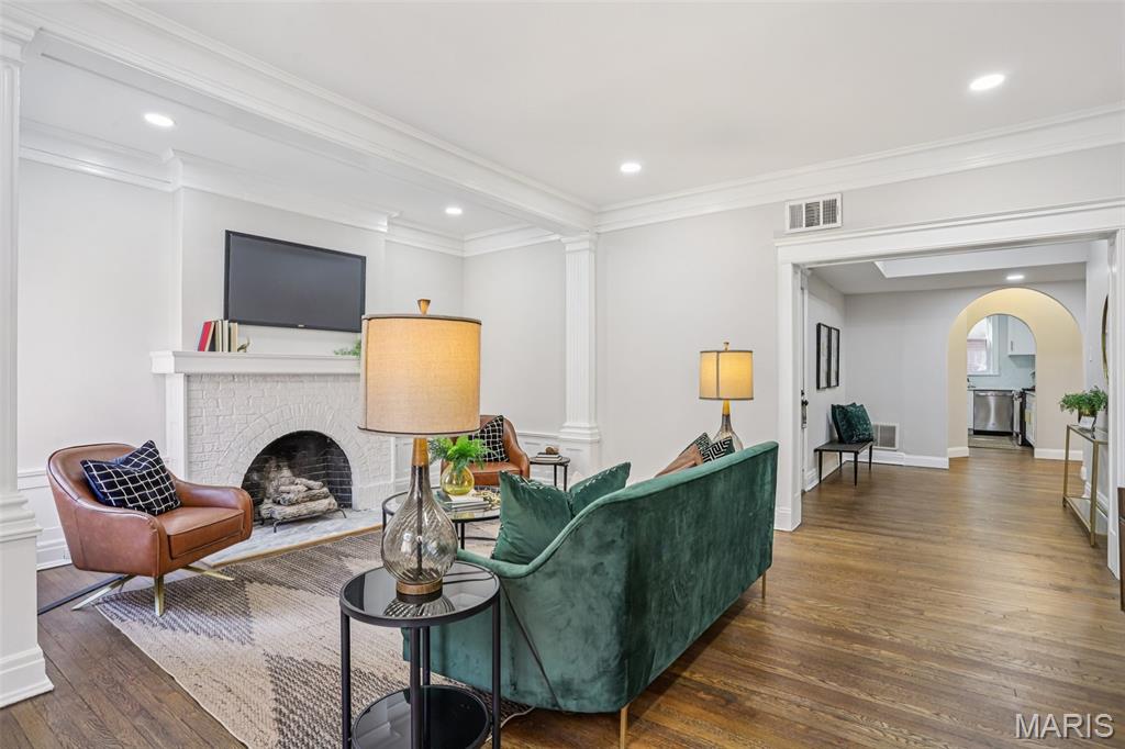 Waterman Condo 01 - Residential