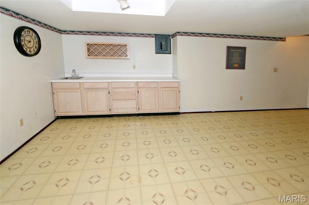 Royal Pines Condo Twelfth - Residential