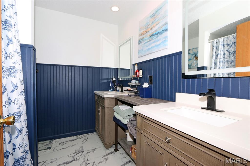 Royal Pines Condo Twelfth - Residential