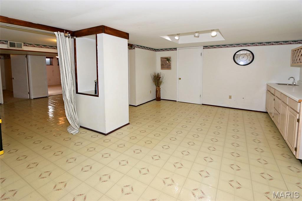 Royal Pines Condo Twelfth - Residential