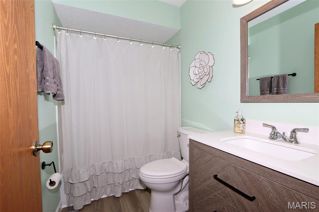 Royal Pines Condo Twelfth - Residential