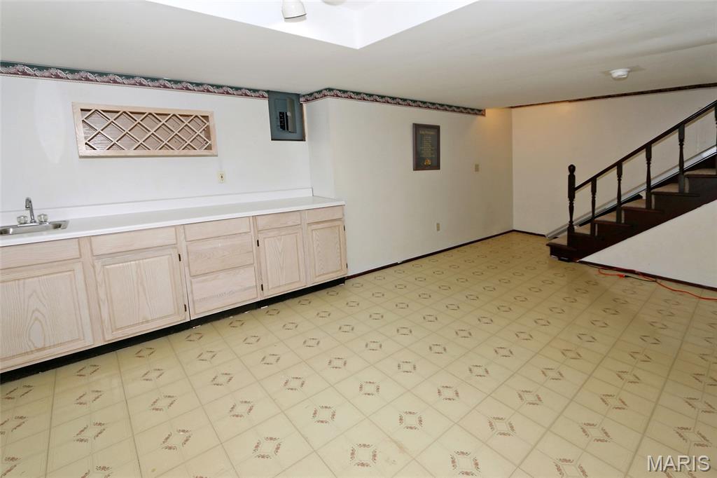 Royal Pines Condo Twelfth - Residential