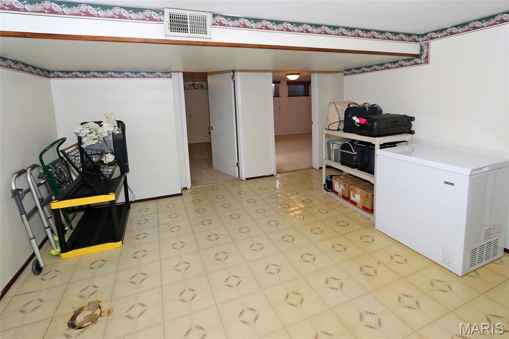 Royal Pines Condo Twelfth - Residential