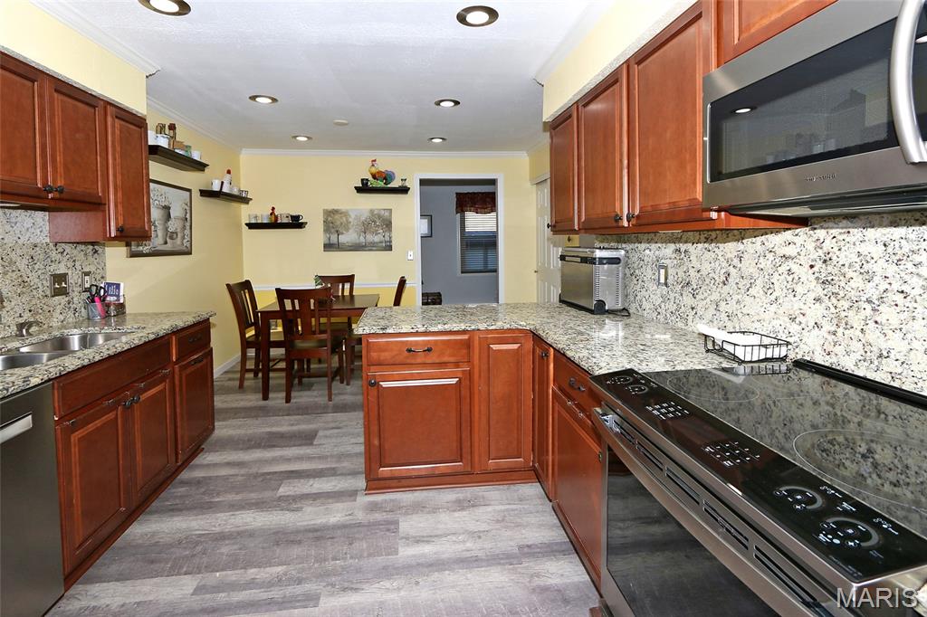 Royal Pines Condo Twelfth - Residential