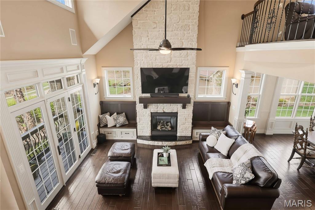 Old Hawthorne 02 - Residential