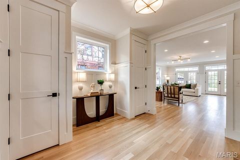 Tiny photo for 1041 N Bompart Avenue, Webster Groves, MO 63119 (MLS # 25076581)