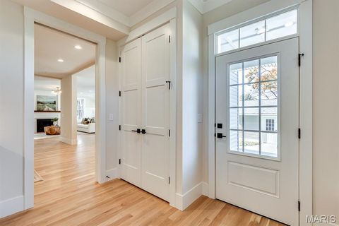 Tiny photo for 1041 N Bompart Avenue, Webster Groves, MO 63119 (MLS # 25076581)