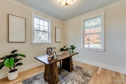 Tiny photo for 1041 N Bompart Avenue, Webster Groves, MO 63119 (MLS # 25076581)