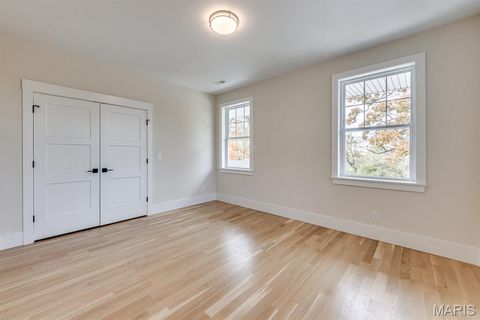 Tiny photo for 1041 N Bompart Avenue, Webster Groves, MO 63119 (MLS # 25076581)