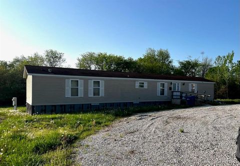 Photo of 124 New Hope Road, Elsberry, MO 63343 (MLS # 25027841)