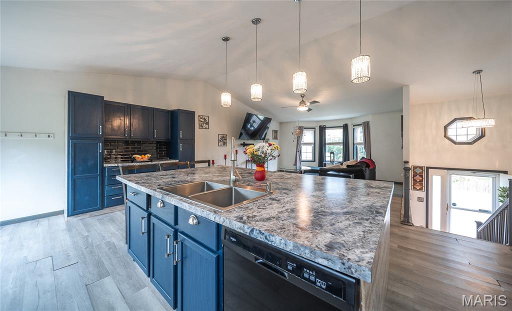 Vienna Oaks Sub - Residential