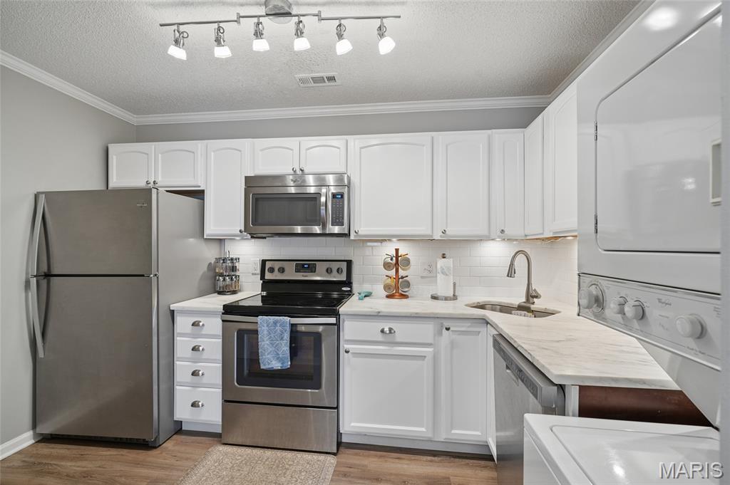 Brentwood Forest Condo Ph Seven - Residential