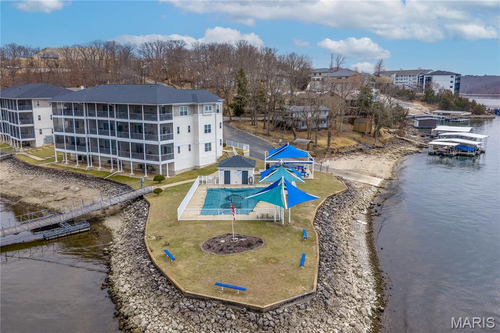 Robins at Waters Edge Condiminium - Residential