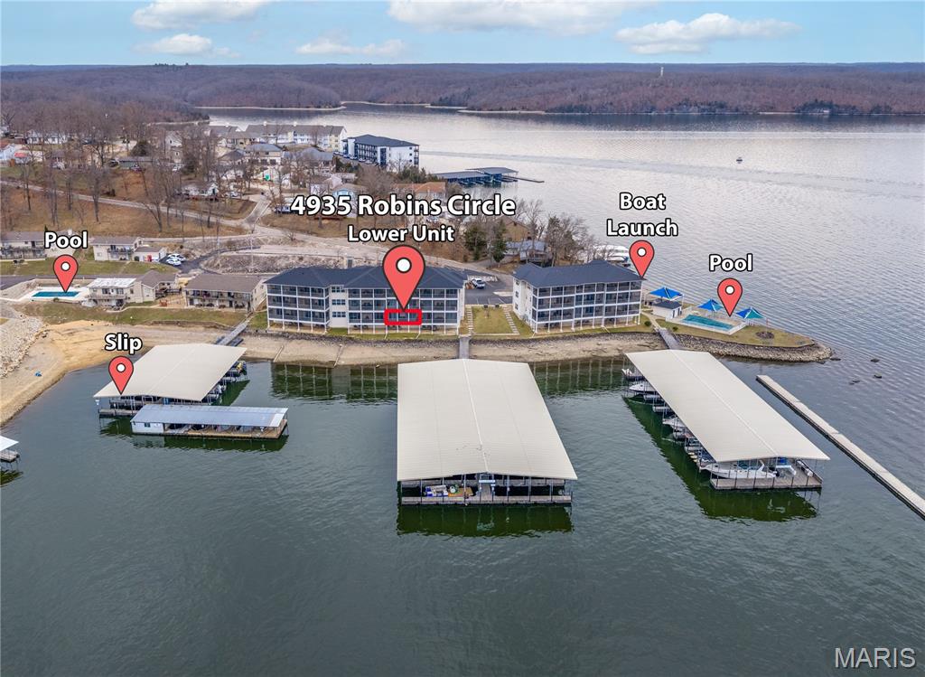 Robins at Waters Edge Condiminium - Residential