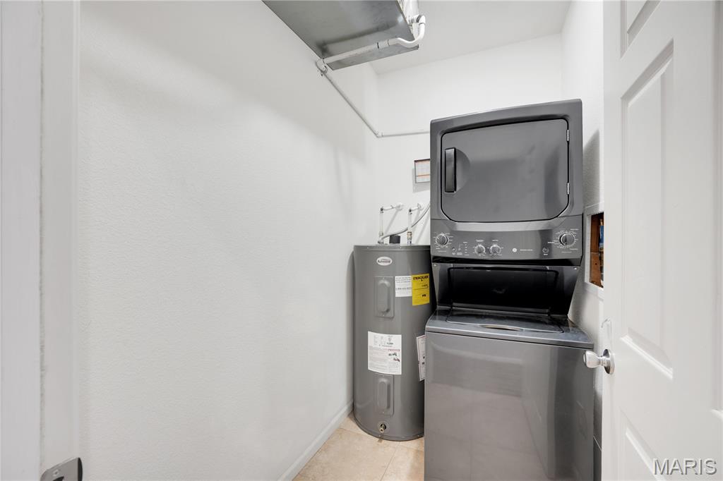 Robins at Waters Edge Condiminium - Residential