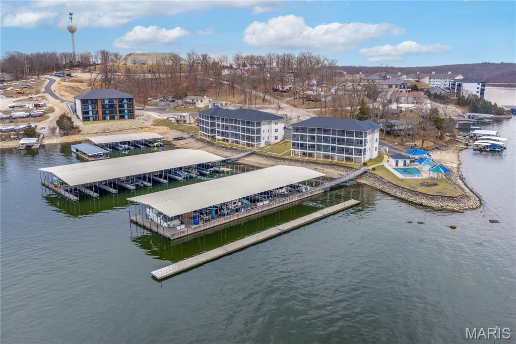 Robins at Waters Edge Condiminium - Residential