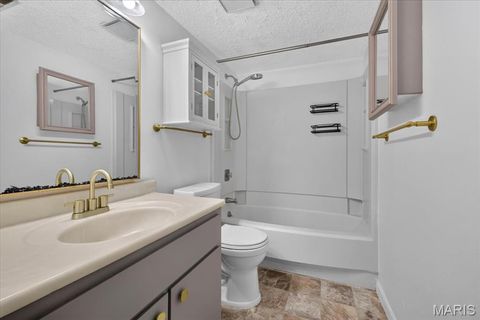 Tiny photo for 9194 Wrenwood Lane, Brentwood, MO 63144 (MLS # 26046602)