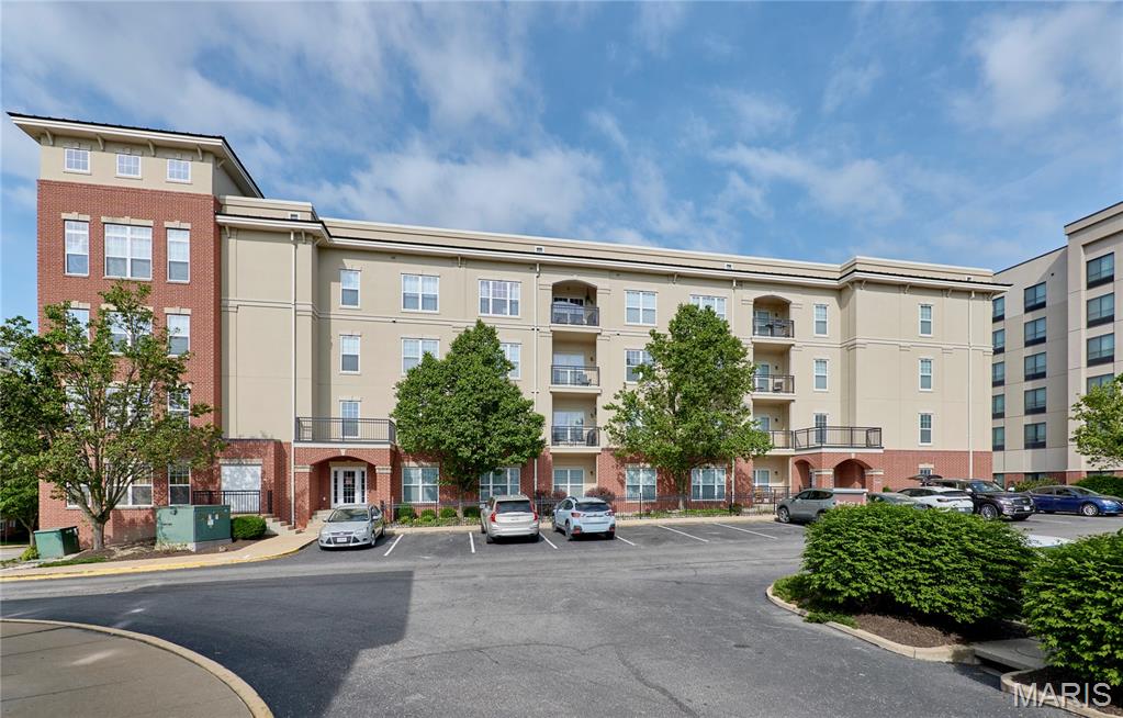 Hanley Station Condo - Residential