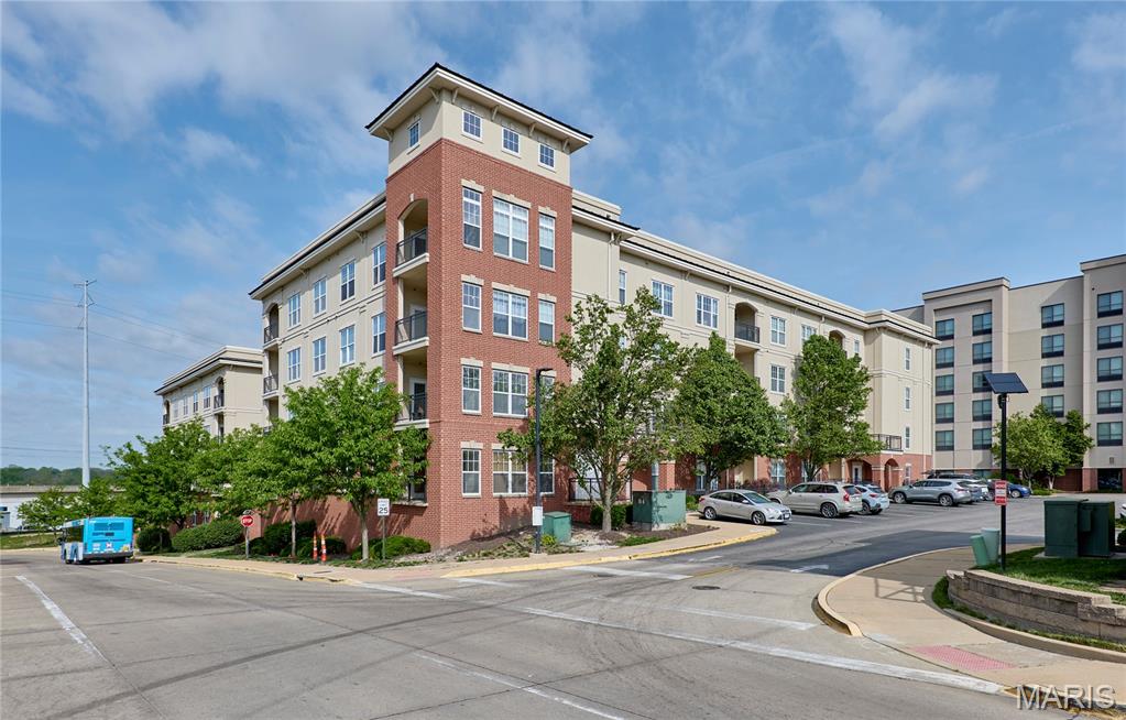 Hanley Station Condo - Residential