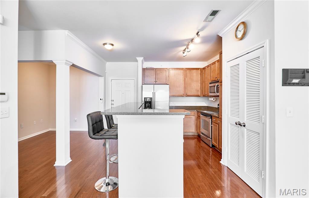 Hanley Station Condo - Residential