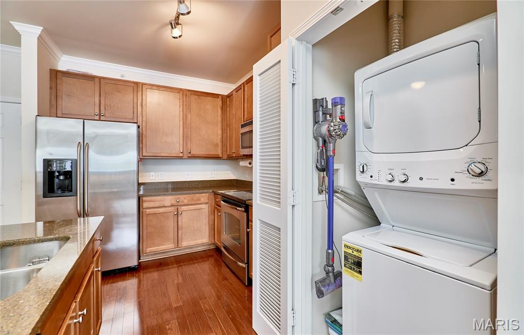 Hanley Station Condo - Residential