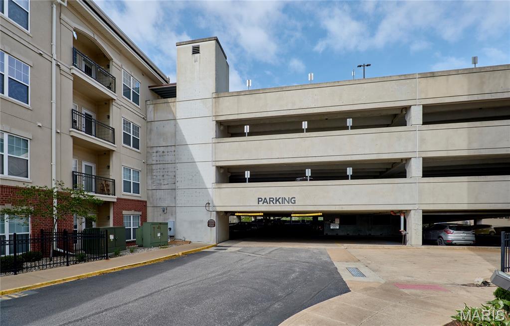 Hanley Station Condo - Residential
