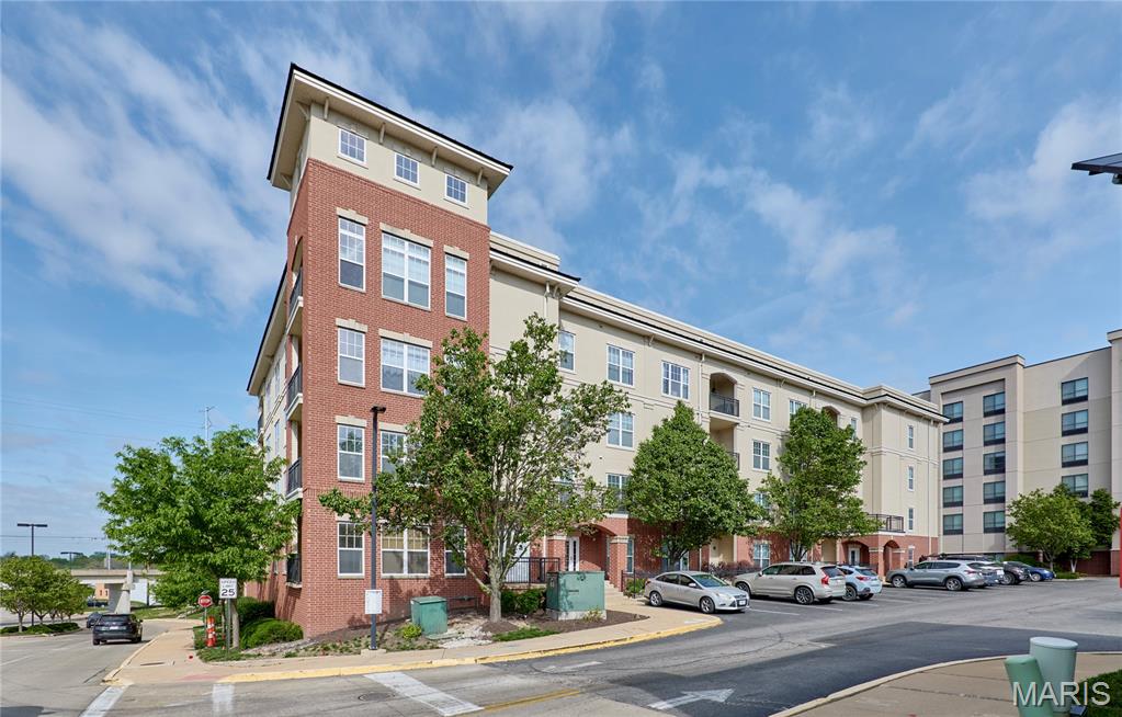 Hanley Station Condo - Residential