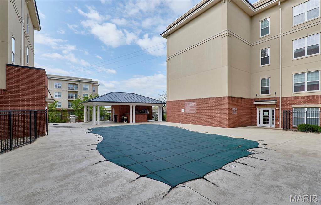 Hanley Station Condo - Residential