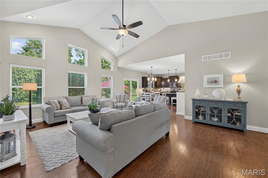 1809 Barclay Trail Drive
