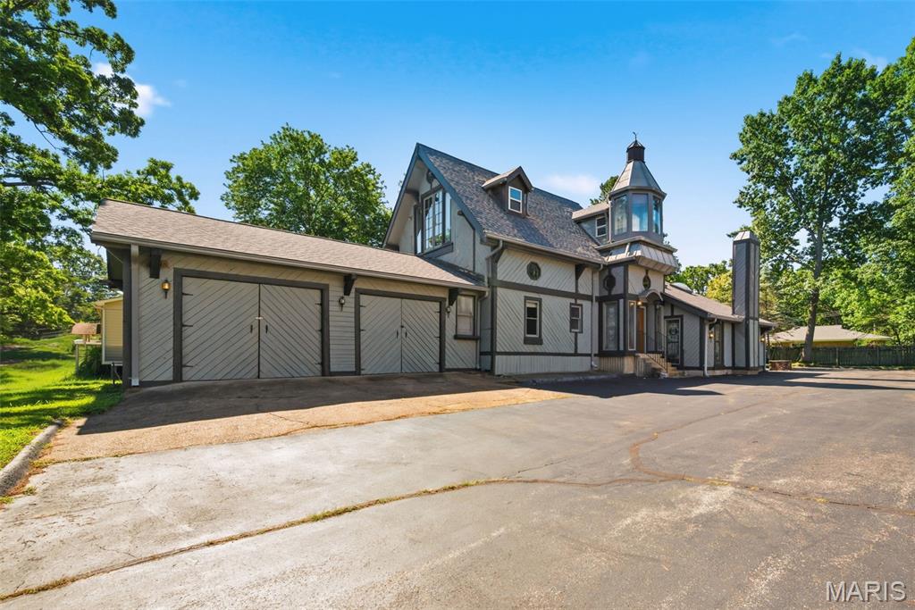 418 Oak Tree Drive