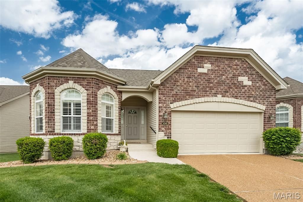 Photo of 1210 Emerald Gardens Drive, St Peters, MO 63376 (MLS # 26023018)