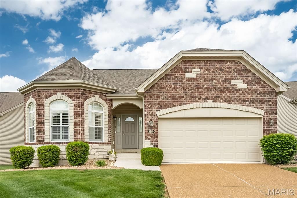 Photo of 1210 Emerald Gardens Drive, St Peters, MO 63376 (MLS # 26023018)