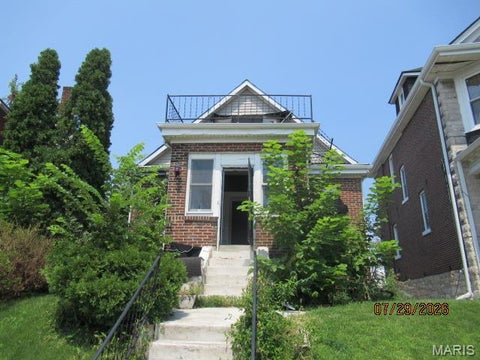 Photo of 4569 Lewis Place, St Louis, MO 63113 (MLS # 26060651)
