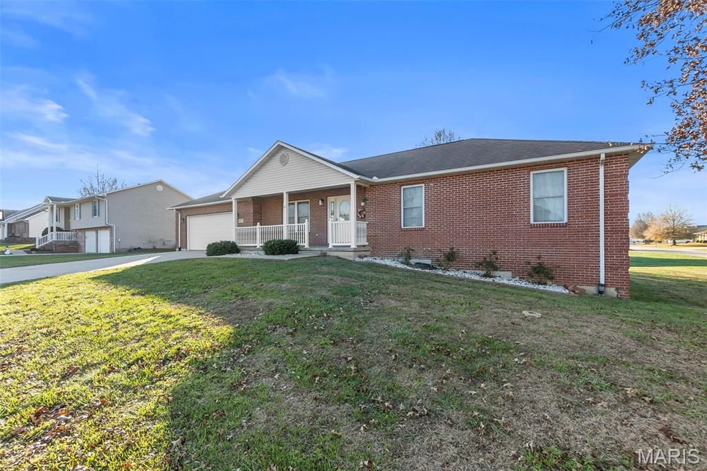 Photo of 977 Aspen Drive, Jackson, MO 63755 (MLS # 25080390)