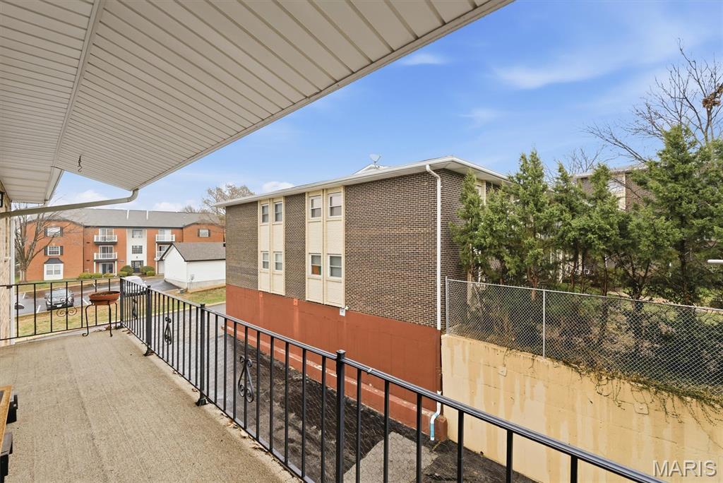 Lin Capri Condo - Residential