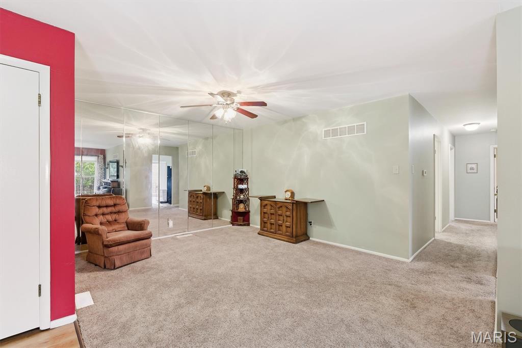 Lin Capri Condo - Residential