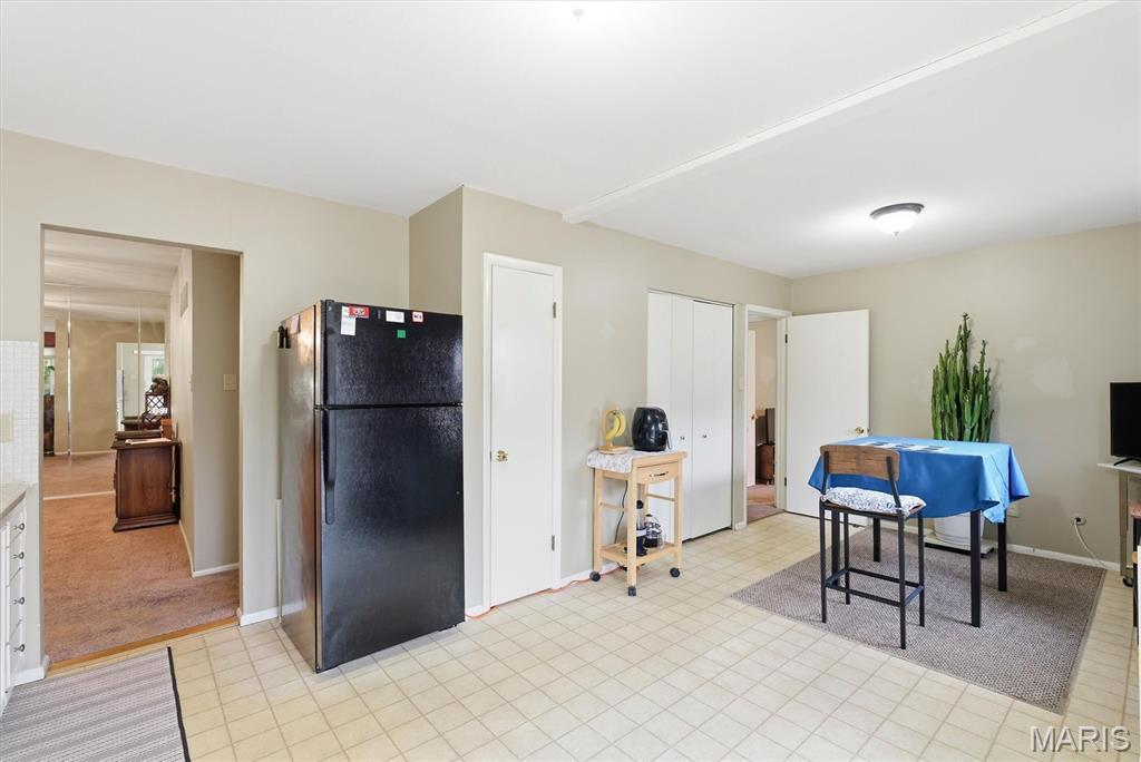 Lin Capri Condo - Residential