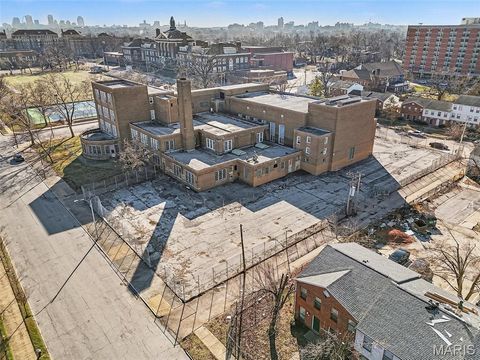 2615 Billups Avenue St Louis MO 63113