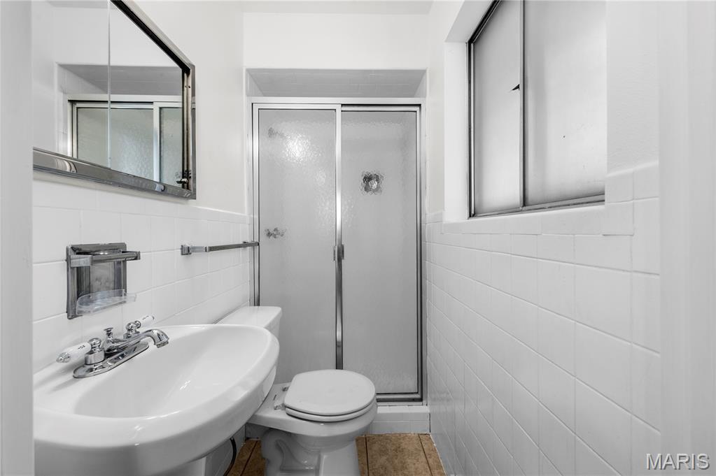 Midland Valley Estates 2 - Residential Lease