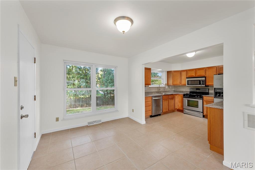 Midland Valley Estates 2 - Residential Lease