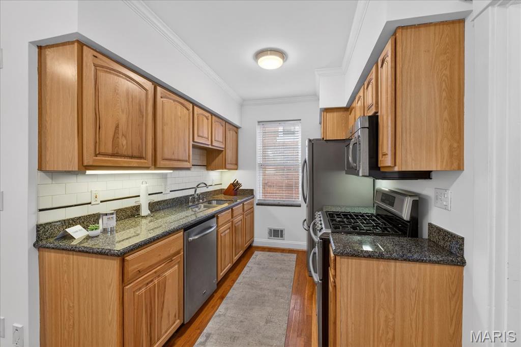 1446-1448 Tamm Condos - Residential