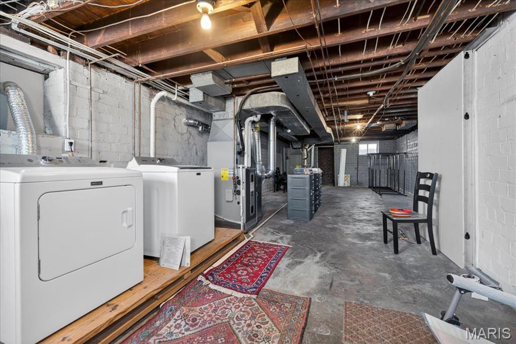 1446-1448 Tamm Condos - Residential