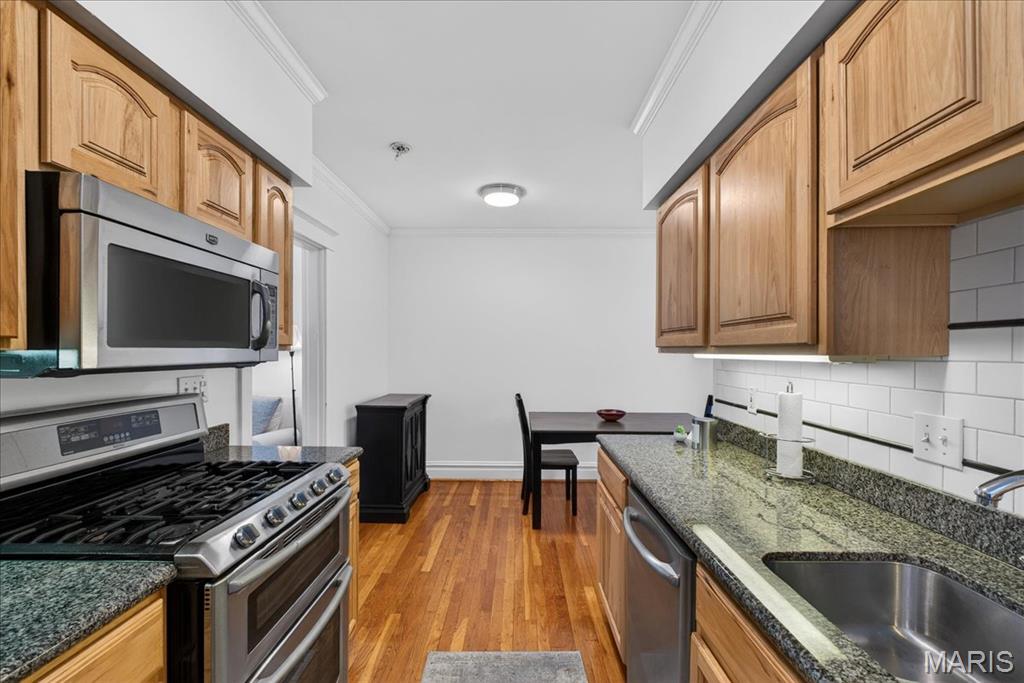 1446-1448 Tamm Condos - Residential