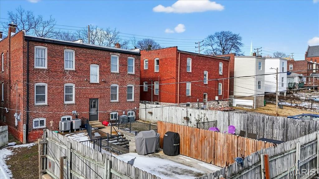 1446-1448 Tamm Condos - Residential