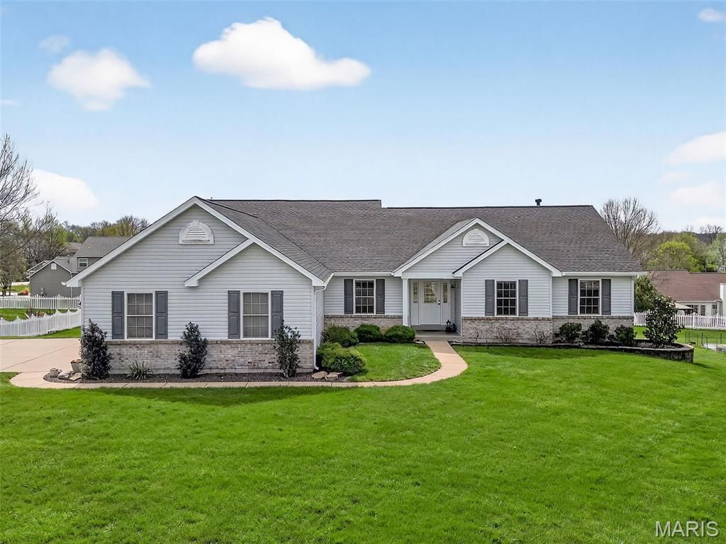 Photo of 1412 Highland Park Court, Wentzville, MO 63385 (MLS # 26016179)