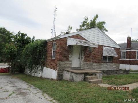 Tiny photo for 5512 Reineke Court, St Louis, MO 63136 (MLS # 26067773)