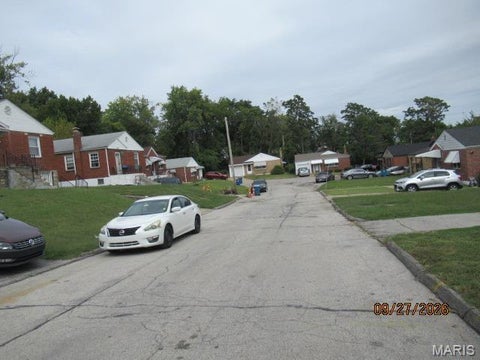 Tiny photo for 5512 Reineke Court, St Louis, MO 63136 (MLS # 26067773)