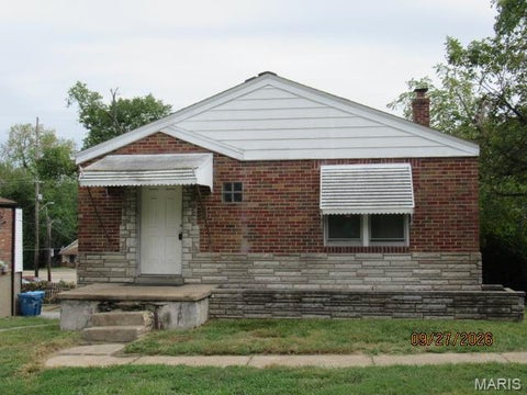 Photo of 5512 Reineke Court, St Louis, MO 63136 (MLS # 26067773)