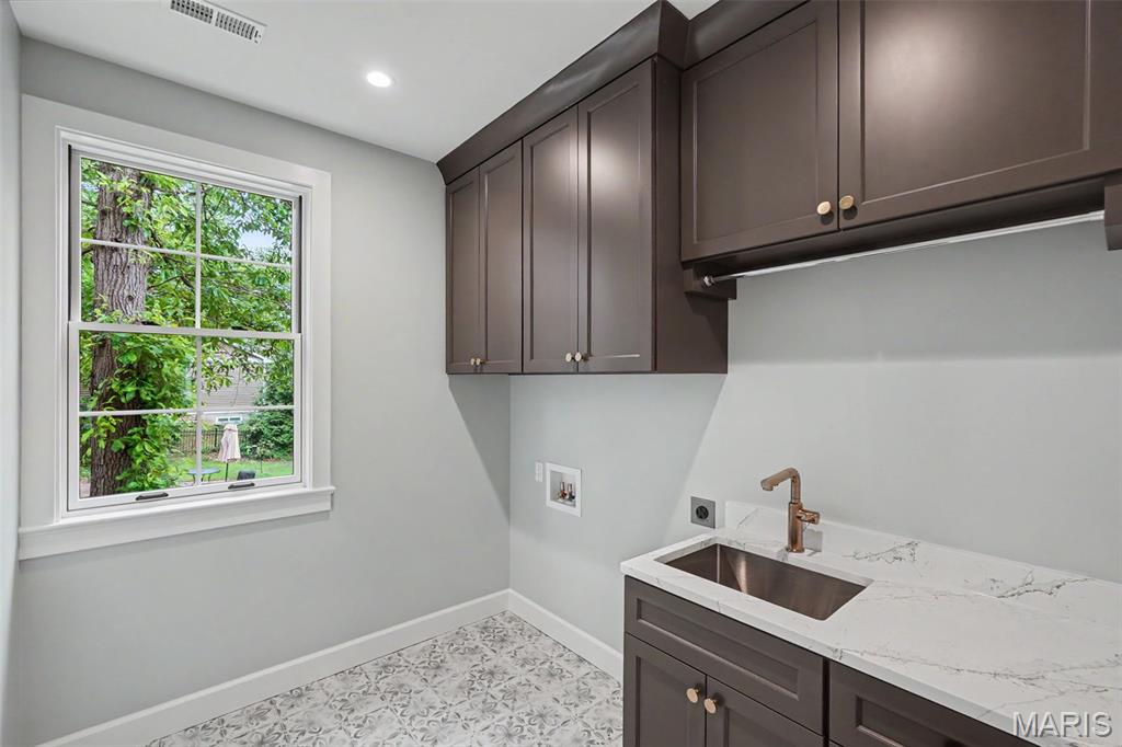 Martha McKnight Estate - Residential