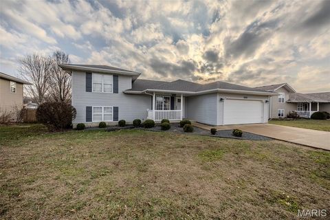 Photo of 1412 Linda Circle, Lebanon, MO 65536 (MLS # 25082139)
